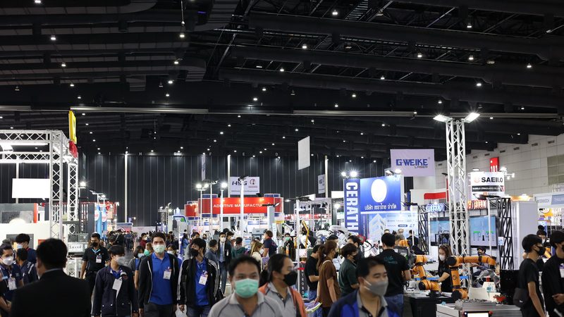 汽车焊接机器人集成系统：揭秘其价格构成与选型要点